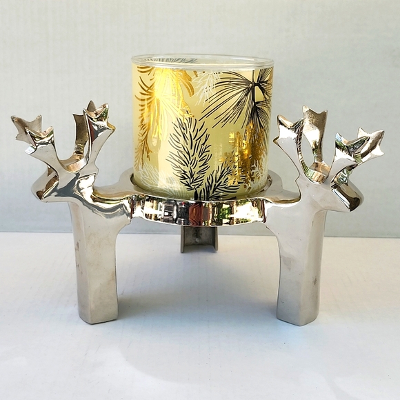 HOLIDAY REINDEER PILLAR CANDLE HOLDER - Picture 2 of 9